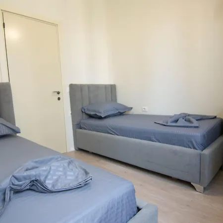 Lord's Center Apartment